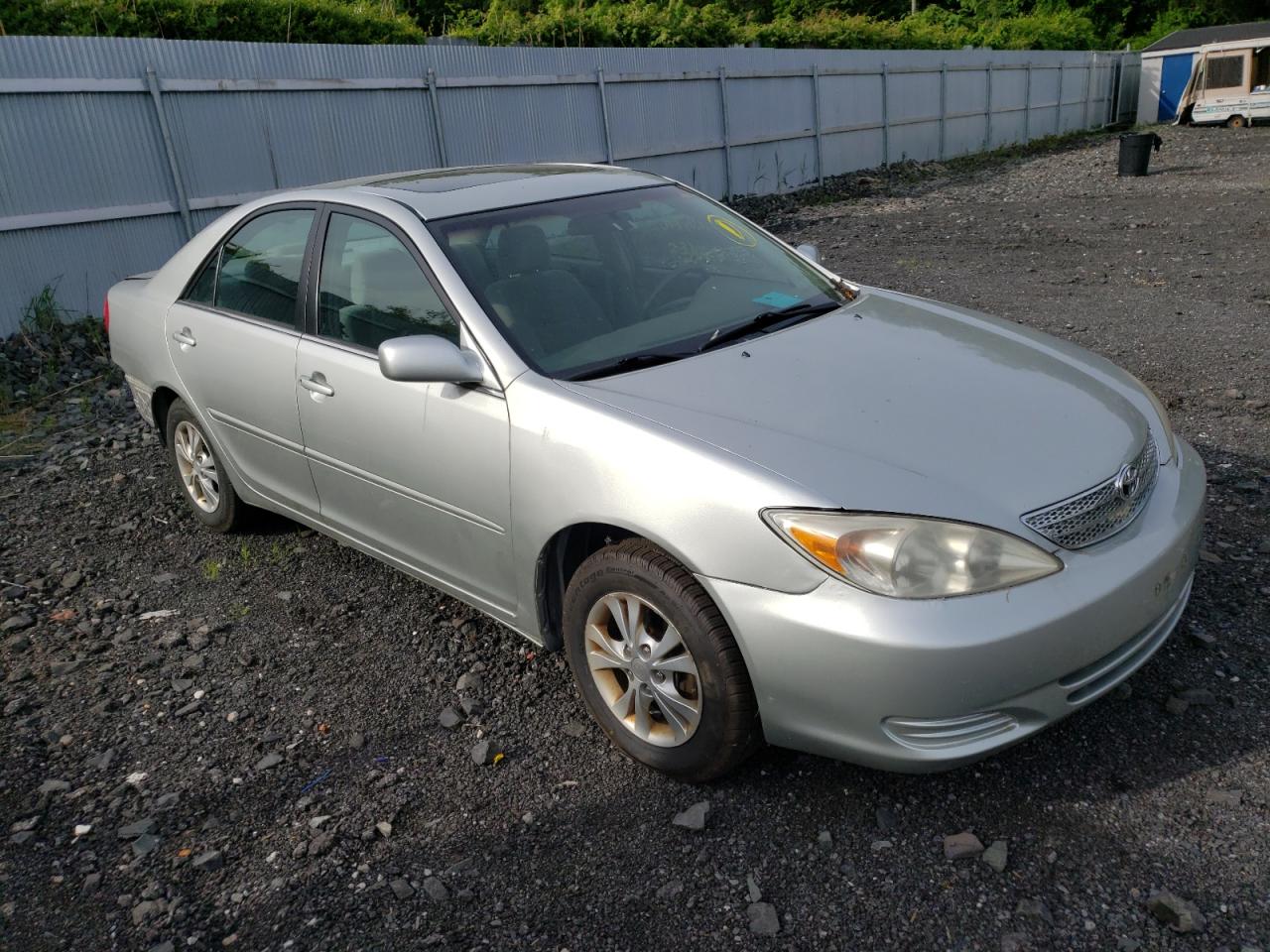Photo 14 from auction – 2004 TOYOTA CAMRY LE with VIN 4T1BF32K54U576930