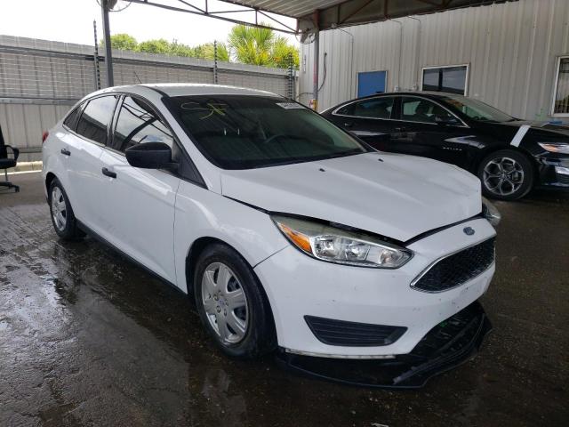 FORD FOCUS S 2015 with VIN 1FADP3E28FL304490 - Photo from auction