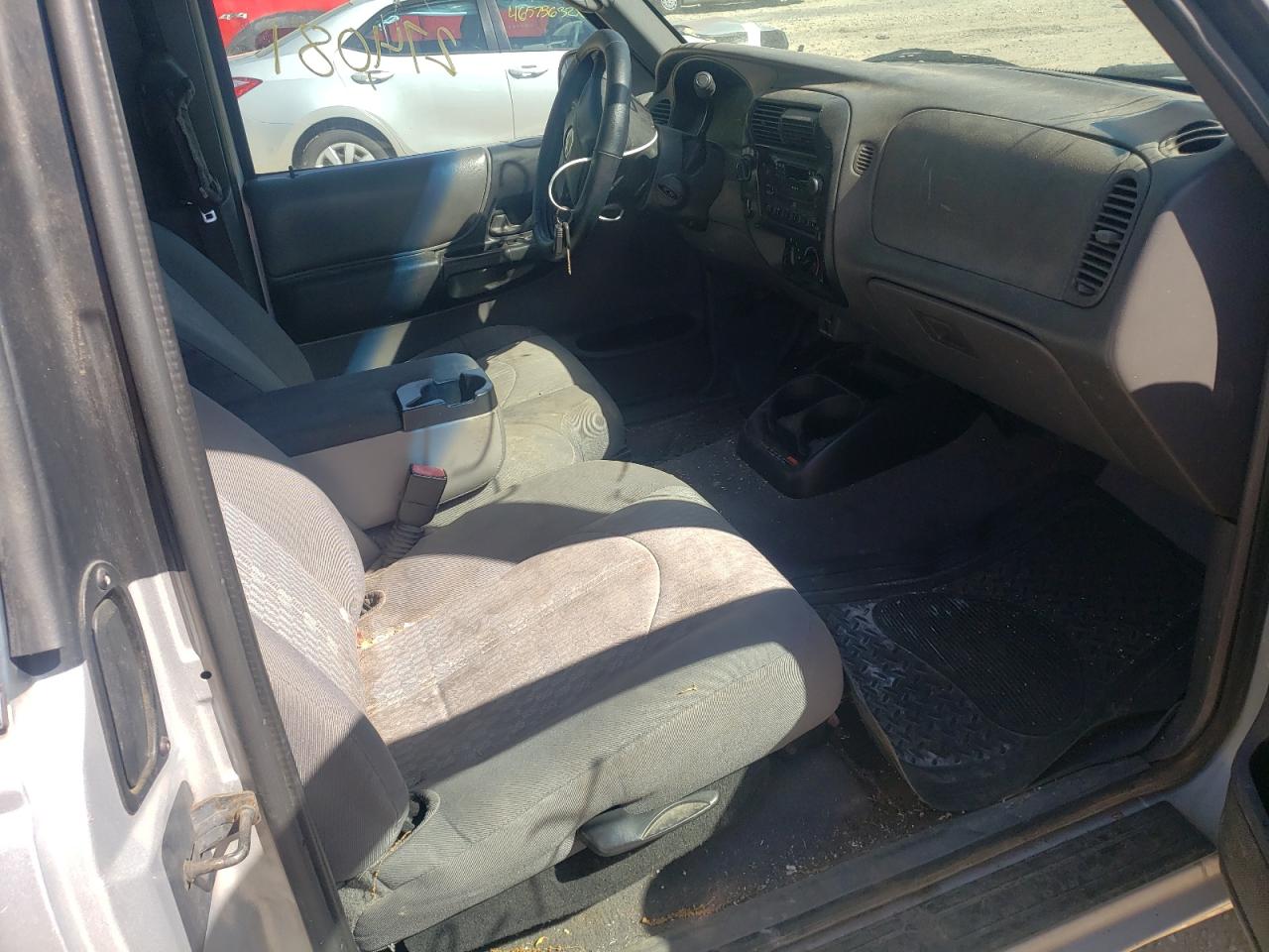 Photo 5 from auction – 2003 MAZDA B4000 CAB with VIN 4F4ZR47E53TM08834