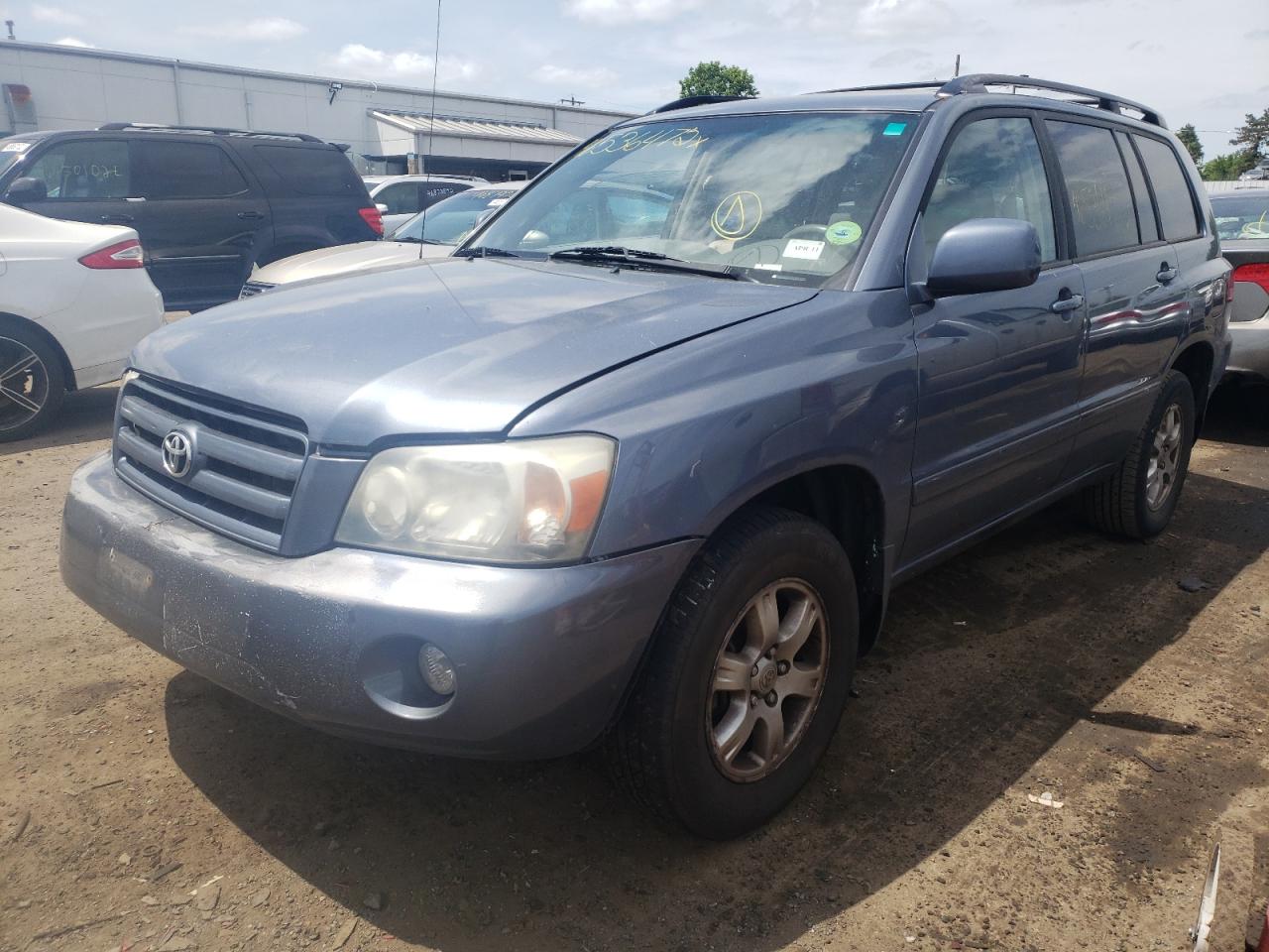 Photo 2 from auction – 2004 TOYOTA HIGHLANDER with VIN JTEEP21A640015740