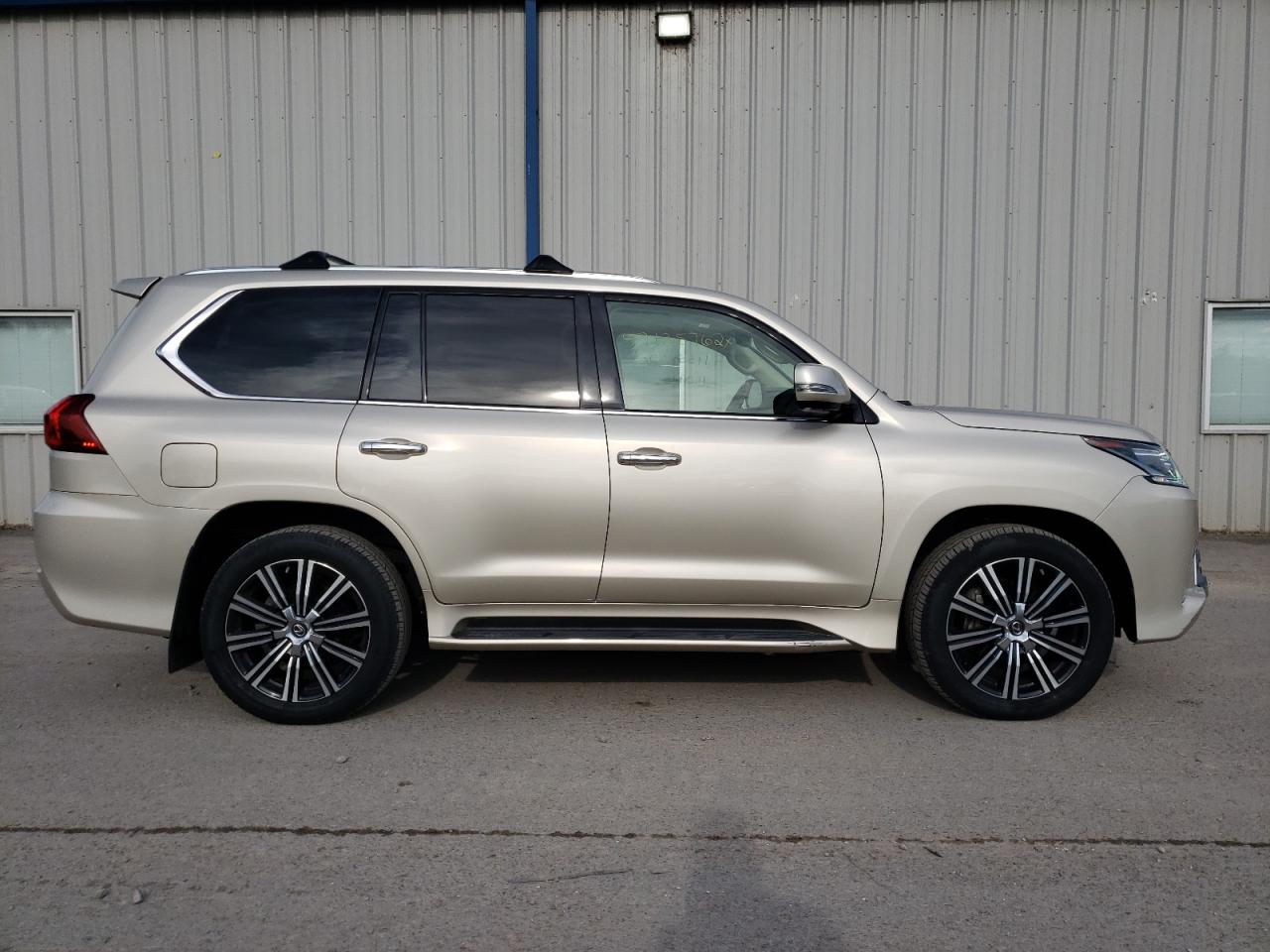 Photo 9 from auction – 2018 LEXUS LX 570 with VIN JTJHY7AX2J4275554