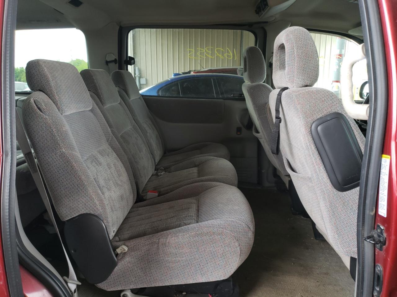 Photo 6 from auction – 2001 PONTIAC MONTANA with VIN 1GMDX03E61D245394