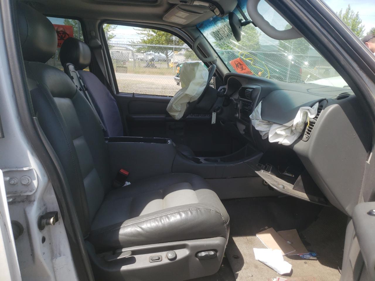Photo 5 from auction – 2005 FORD EXPLORER S with VIN 1FMZU77K65UB80124