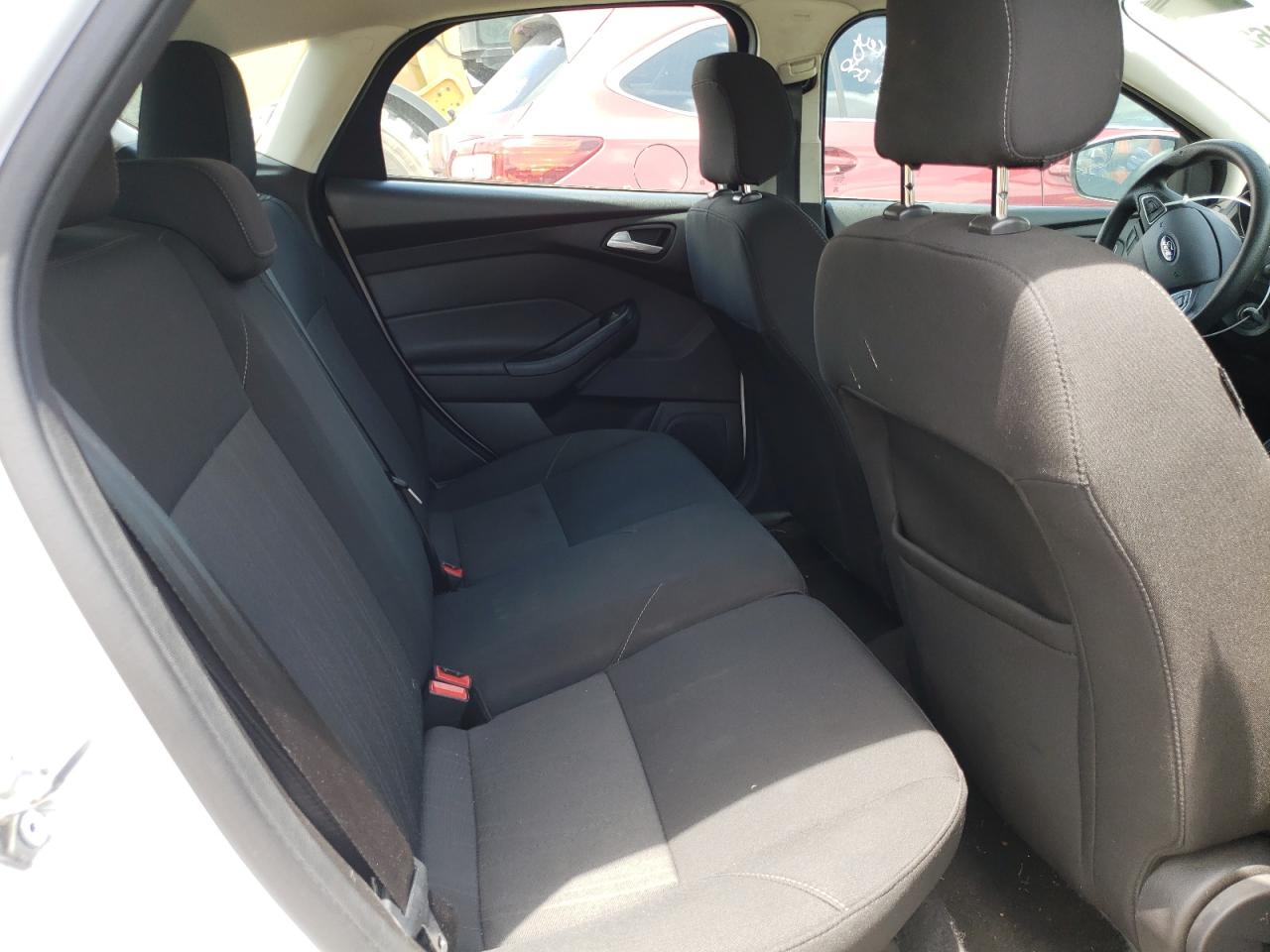 Photo 17 from auction – 2018 FORD FOCUS SE with VIN 1FADP3K23JL206027