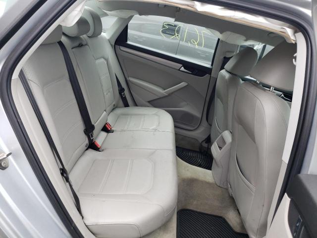 Photo 6 from auction – 2015 VOLKSWAGEN PASSAT S with VIN 1VWAT7A38FC052638