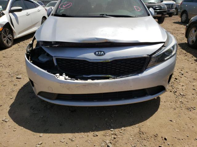 Photo 9 from auction – 2017 KIA FORTE LX with VIN 3KPFL4A79HE117681