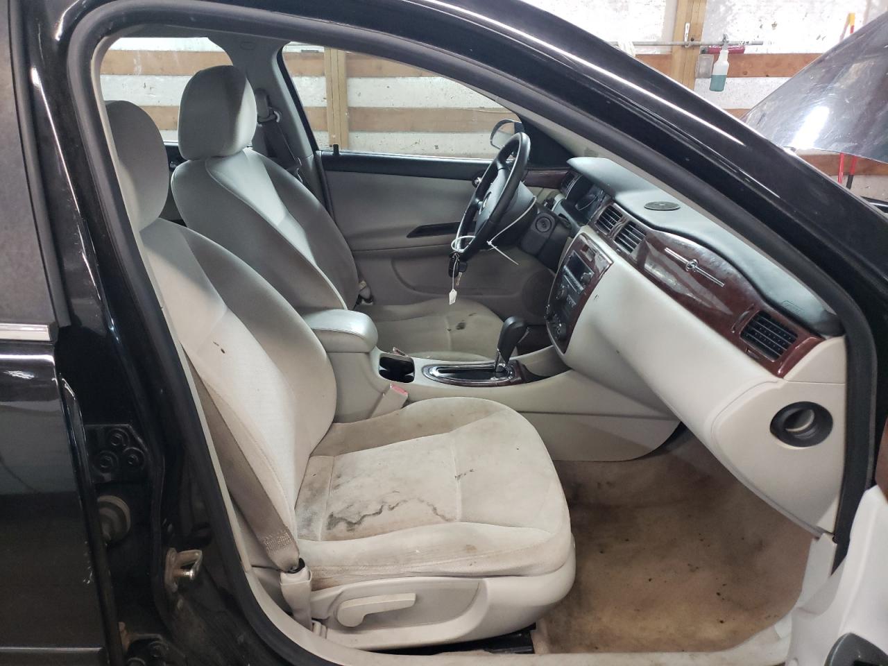 Photo 5 from auction – 2010 CHEVROLET IMPALA LT with VIN 2G1WB5EK5A1194244