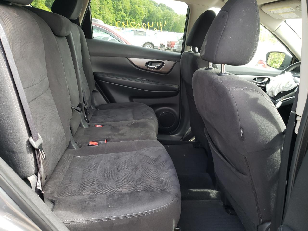 Photo 6 from auction – 2015 NISSAN ROGUE S with VIN KNMAT2MV8FP506964