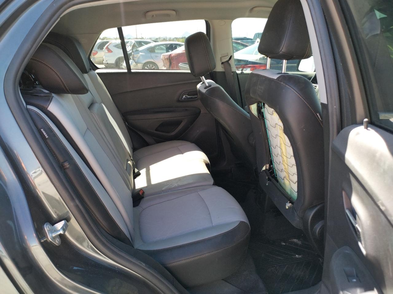 Photo 6 from auction – 2020 CHEVROLET TRAX 1LT with VIN 3GNCJLSB6LL171828