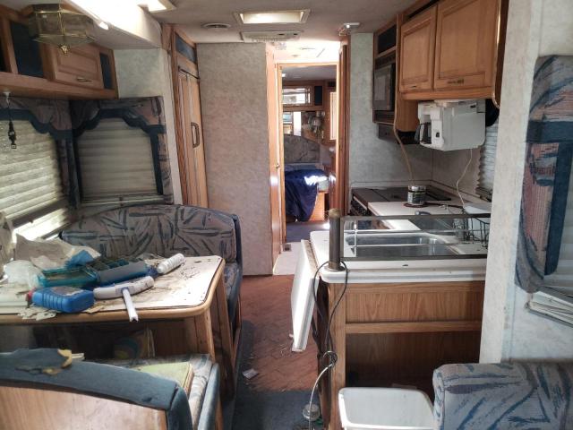 Photo 6 from auction – 1997 FORD MOTORHOME with VIN 3FCMF53G6VJA10866