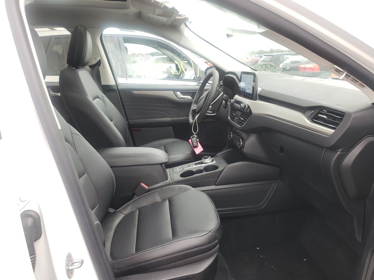 Photo 5 from auction – 2021 FORD ESCAPE TIT with VIN 1FMCU9J91MUB35937