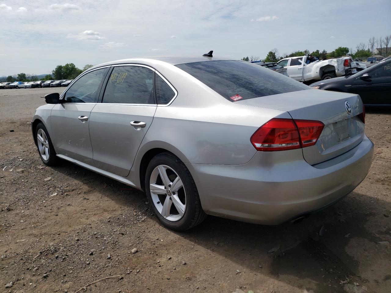 Photo 3 from auction – 2013 VOLKSWAGEN PASSAT SE with VIN 1VWBP7A31DC021964
