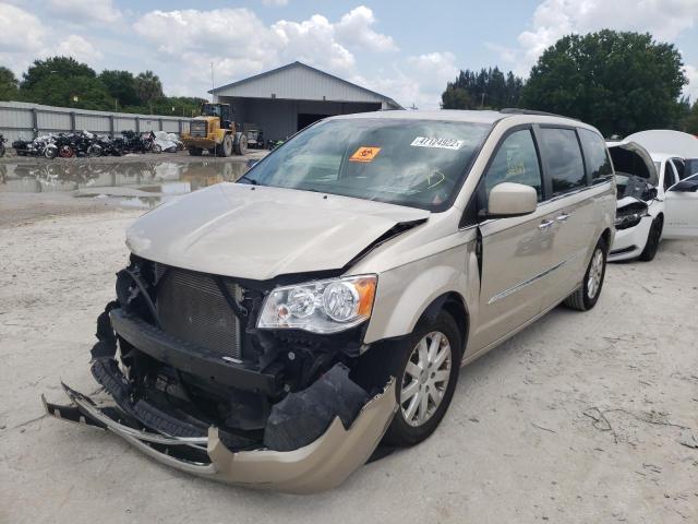 Photo 2 from auction – 2015 CHRYSLER TOWN & COU with VIN 2C4RC1BG2FR753719