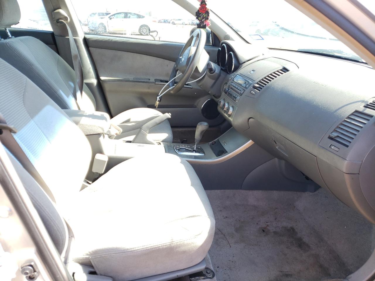 Photo 5 from auction – 2005 NISSAN ALTIMA S with VIN 1N4AL11D55C151950