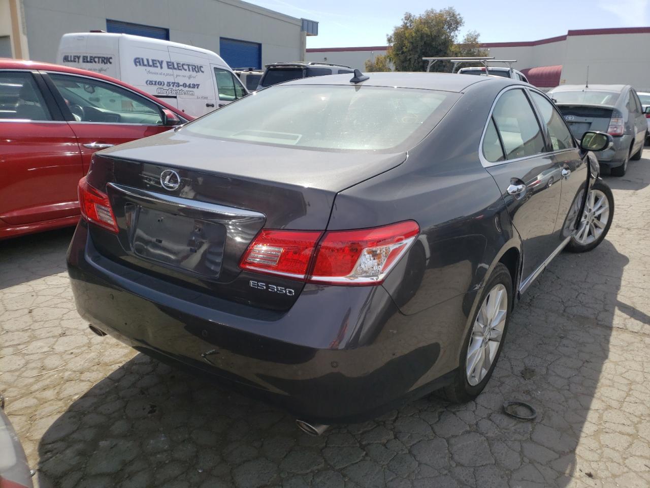 Photo 4 from auction – 2011 LEXUS ES 350 with VIN JTHBK1EG5B2444611