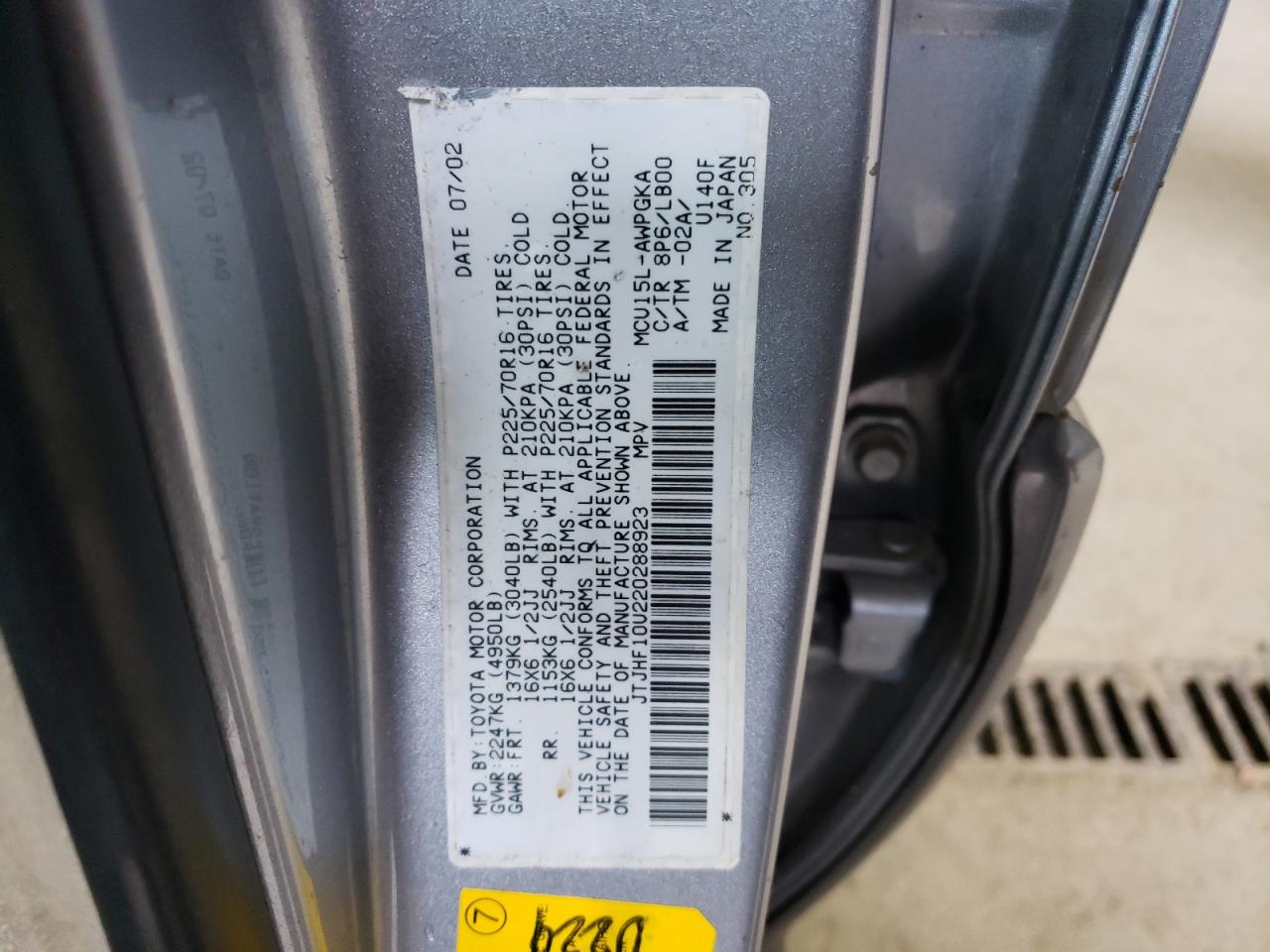 Photo 11 from auction – 2002 LEXUS RX 300 with VIN JTJHF10U220288923