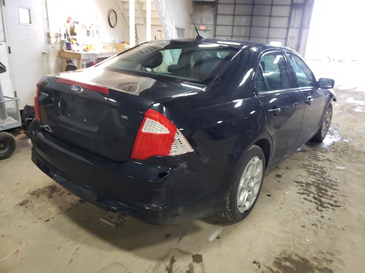 Photo 17 from auction – 2011 FORD FUSION SE with VIN 3FAHP0HAXBR261835