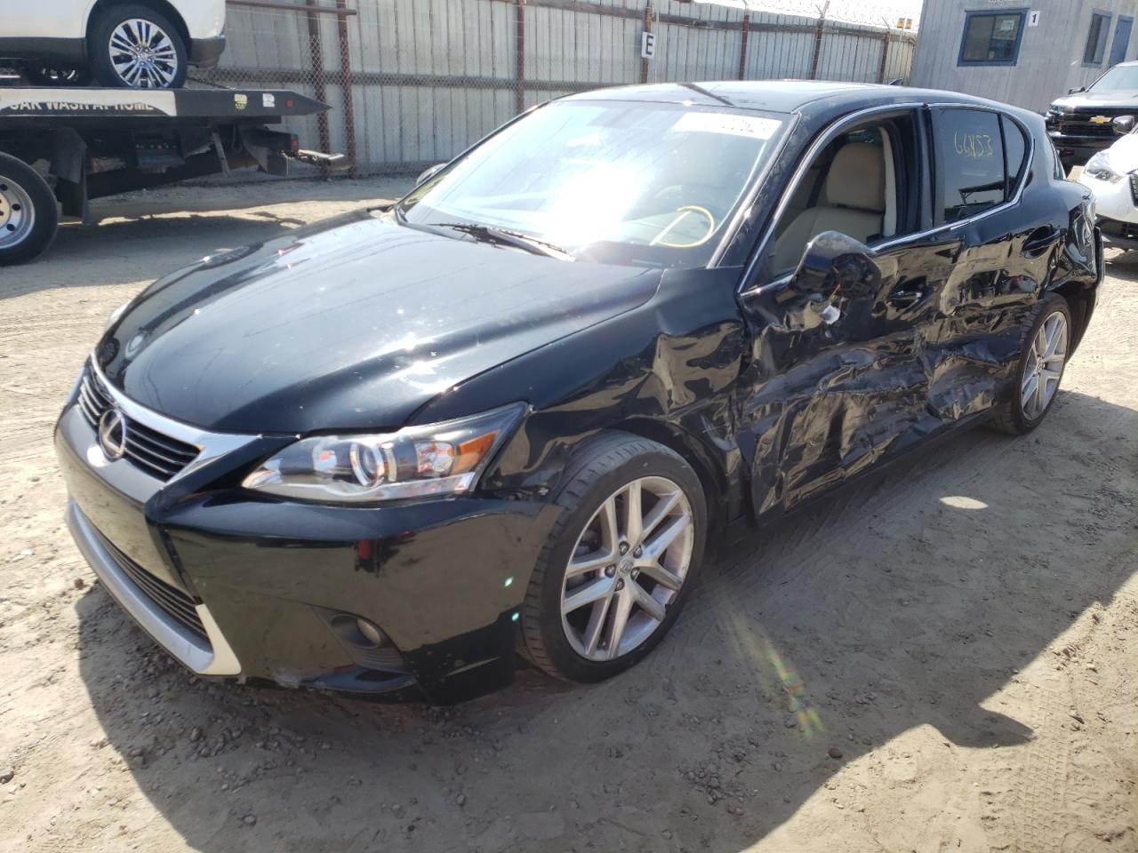 Photo 2 from auction – 2015 LEXUS CT 200 with VIN JTHKD5BH1F2228615