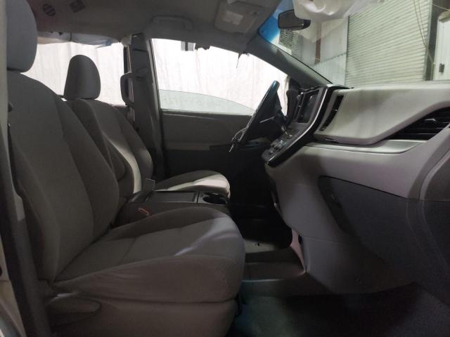Photo 5 from auction – 2015 TOYOTA SIENNA LE with VIN 5TDKK3DC7FS547748