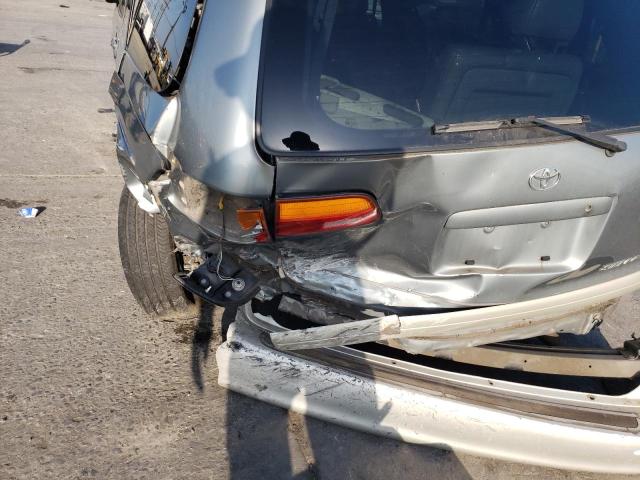 Photo 9 from auction – 2000 TOYOTA SIENNA LE with VIN 4T3ZF13C8YU301110