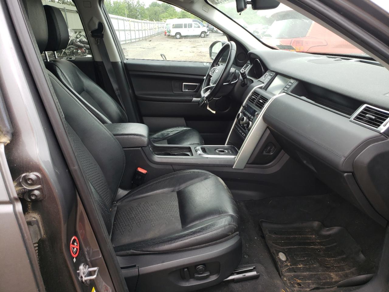 Photo 5 from auction – 2016 LAND ROVER DISCOVERY with VIN SALCP2BG4GH551003