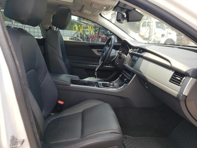 Photo 5 from auction – 2017 JAGUAR XF PREMIUM with VIN SAJBJ4BV8HCY37371