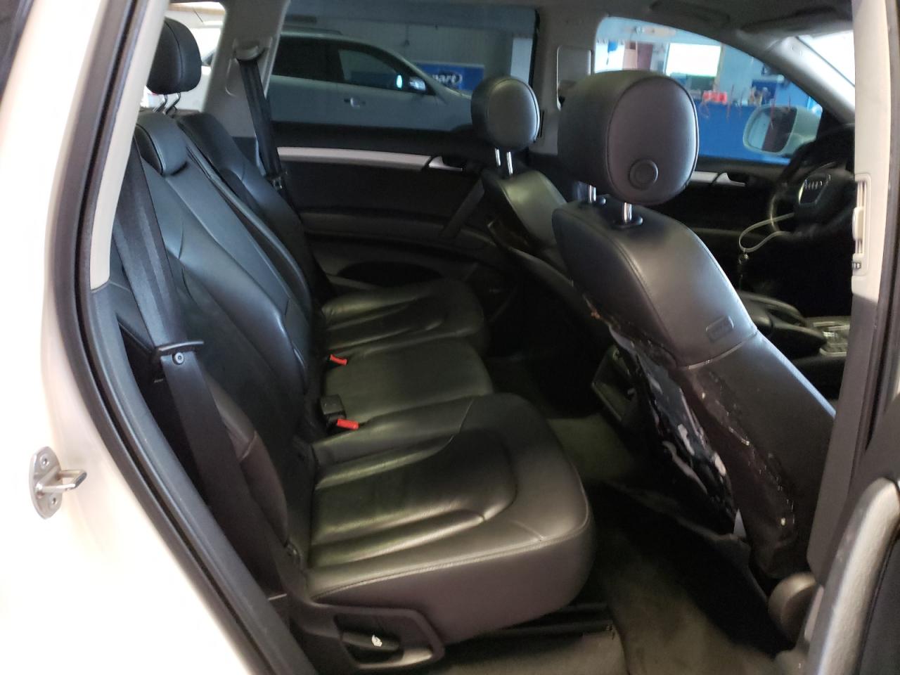 Photo 6 from auction – 2010 AUDI Q7 PREMIUM with VIN WA1MYAFE0AD002807