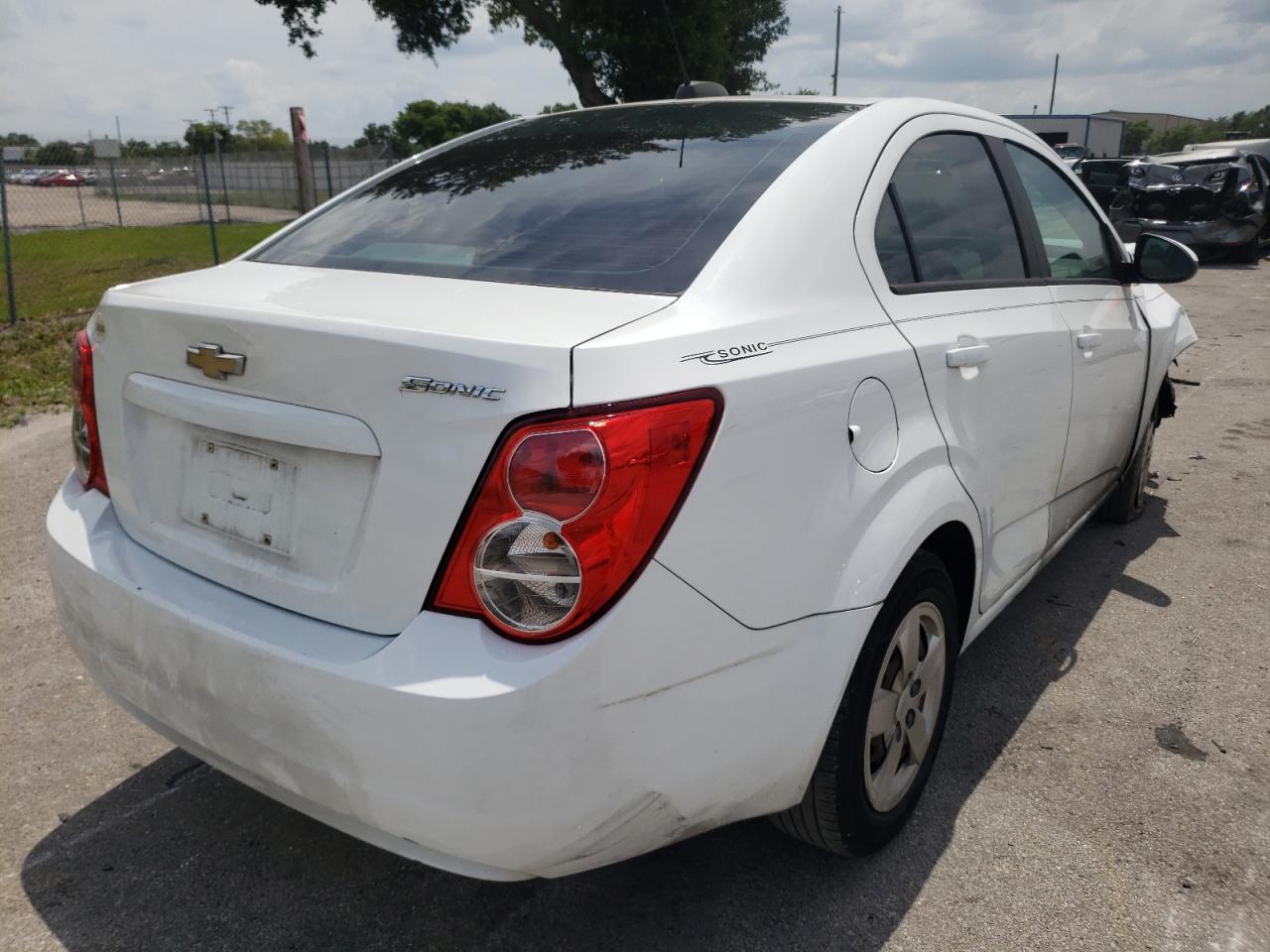 Photo 14 from auction – 2015 CHEVROLET SONIC LS with VIN 1G1JA5SH3F4152530