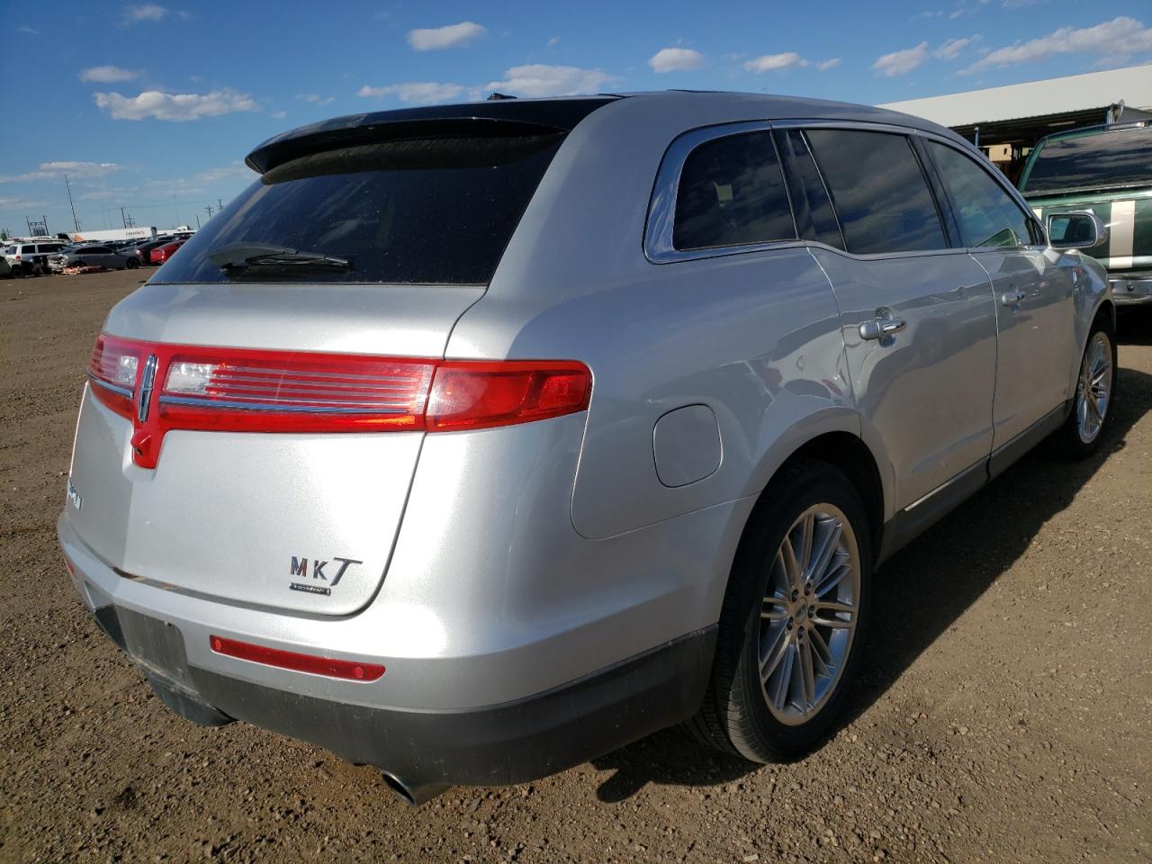 Photo 17 from auction – 2013 LINCOLN MKT with VIN 2LMHJ5AT1DBL55155