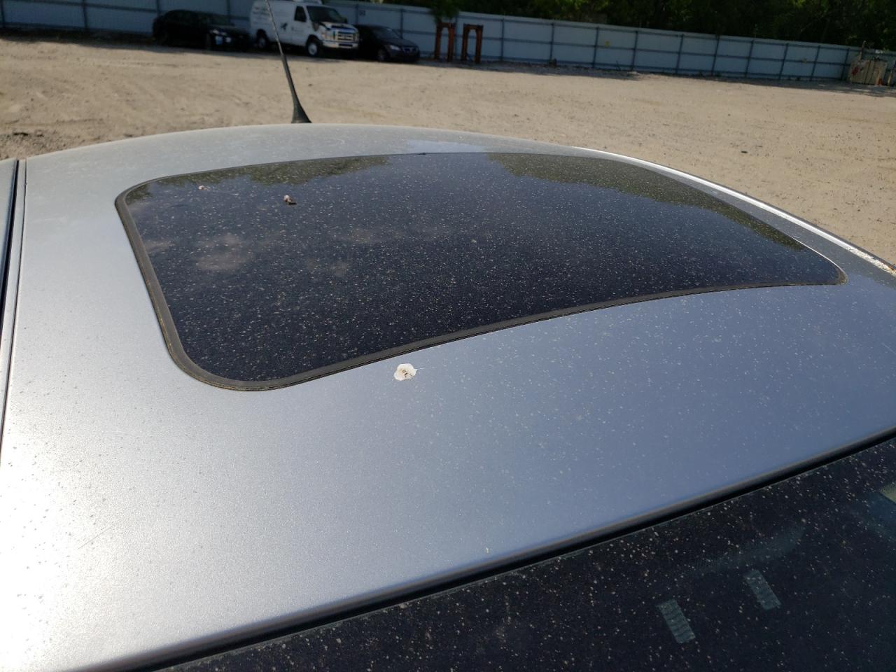Photo 9 from auction – 2002 VOLKSWAGEN BEETLE with VIN 3VWCK21C52M402637
