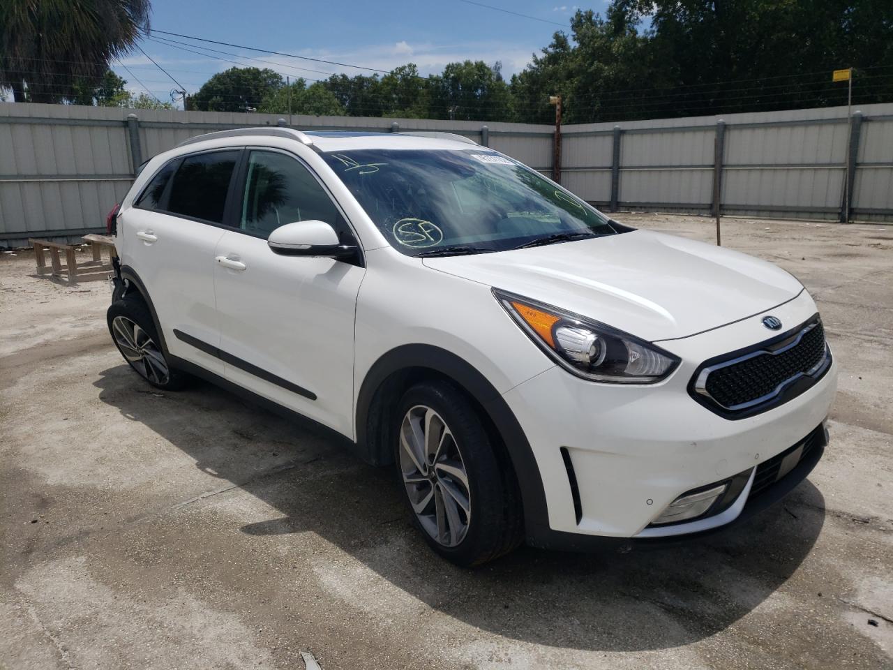 KIA NIRO EX TO 2017 with VIN KNDCE3LCXH5054913 - Photo from auction