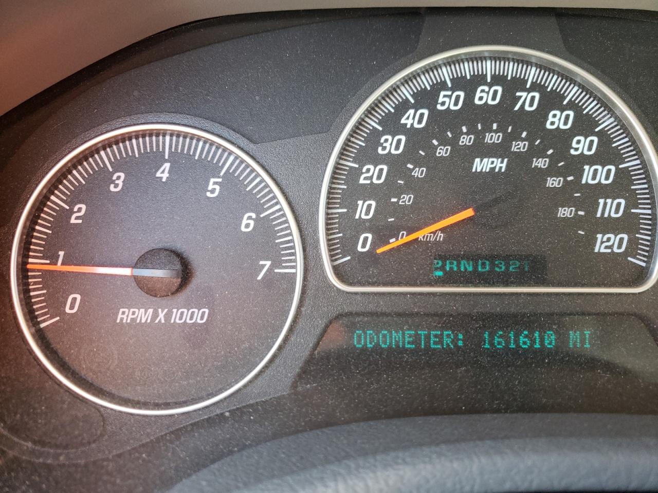 Photo 8 from auction – 2005 GMC ENVOY with VIN 1GKDT13S452354146