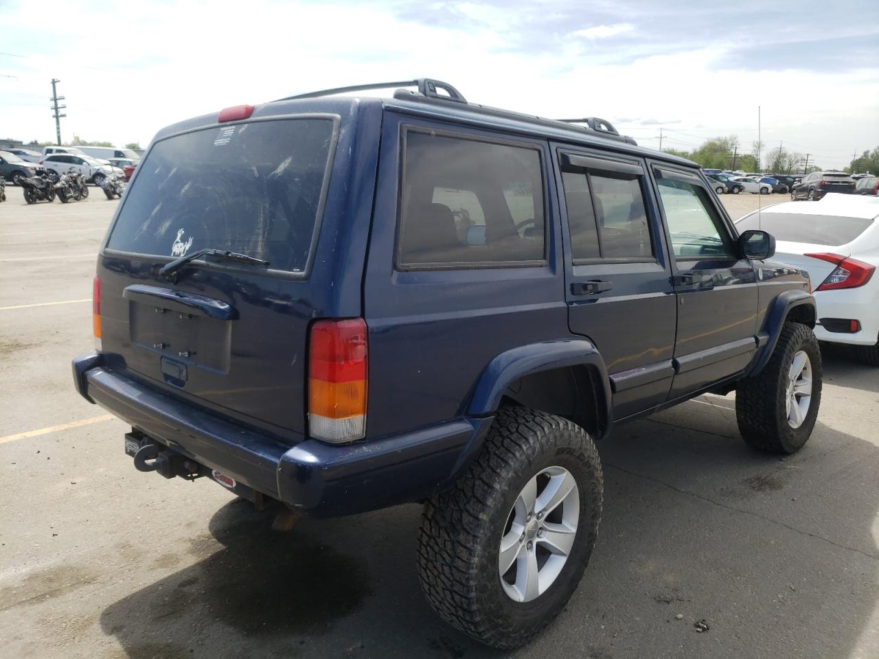 Photo 16 from auction – 2001 JEEP CHEROKEE S with VIN 1J4FF48S41L570132