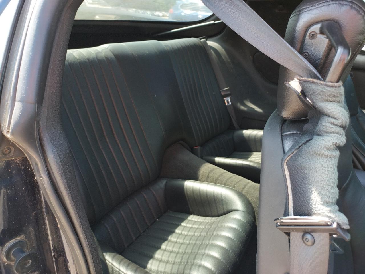Photo 17 from auction – 2002 PONTIAC FIREBIRD F with VIN 2G2FV22G522169907