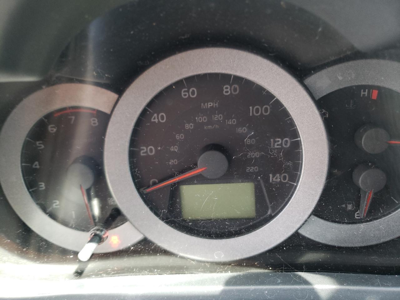 Photo 8 from auction – 2007 TOYOTA RAV4 with VIN JTMBD33V775078679