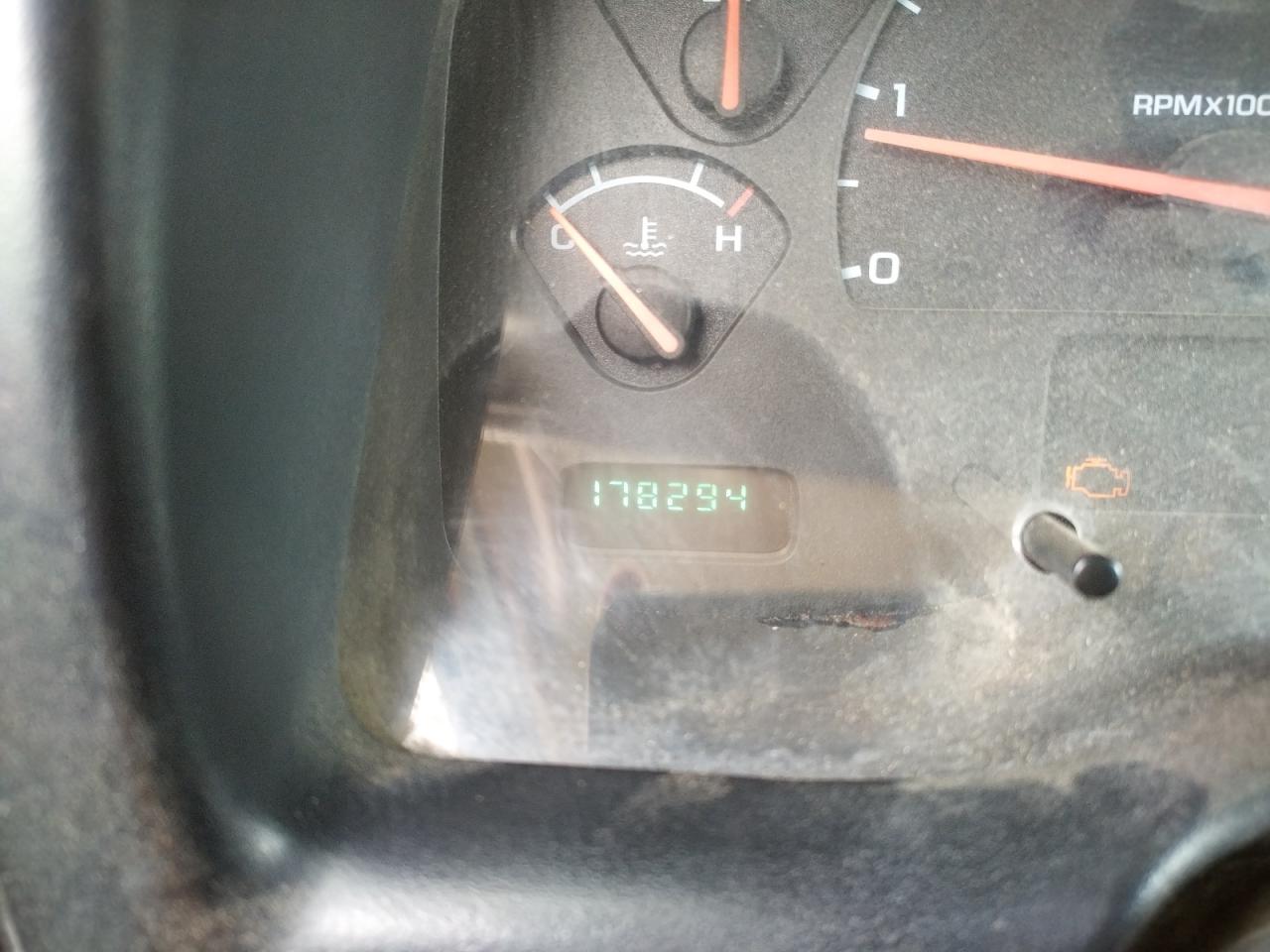Photo 8 from auction – 2002 DODGE DAKOTA SPO with VIN 1B7GG32X02S661766