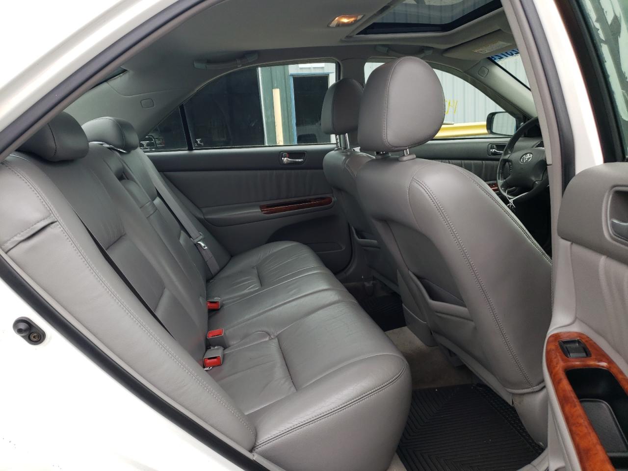 Photo 18 from auction – 2003 TOYOTA CAMRY LE with VIN 4T1BE30K23U196755