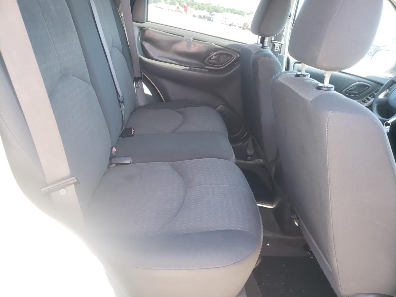 Photo 18 from auction – 2005 MAZDA TRIBUTE I with VIN 4F2YZ02Z05KM51400