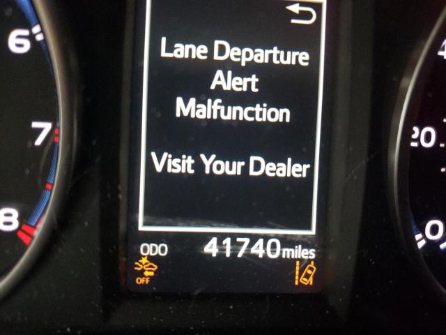 Photo 8 from auction – 2018 TOYOTA RAV4 LE with VIN 2T3BFREV8JW731756