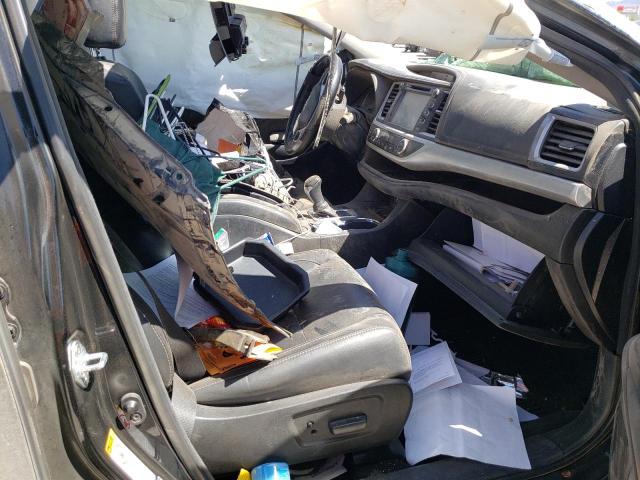 Photo 5 from auction – 2018 TOYOTA HIGHLANDER with VIN 5TDJZRFH6JS835241