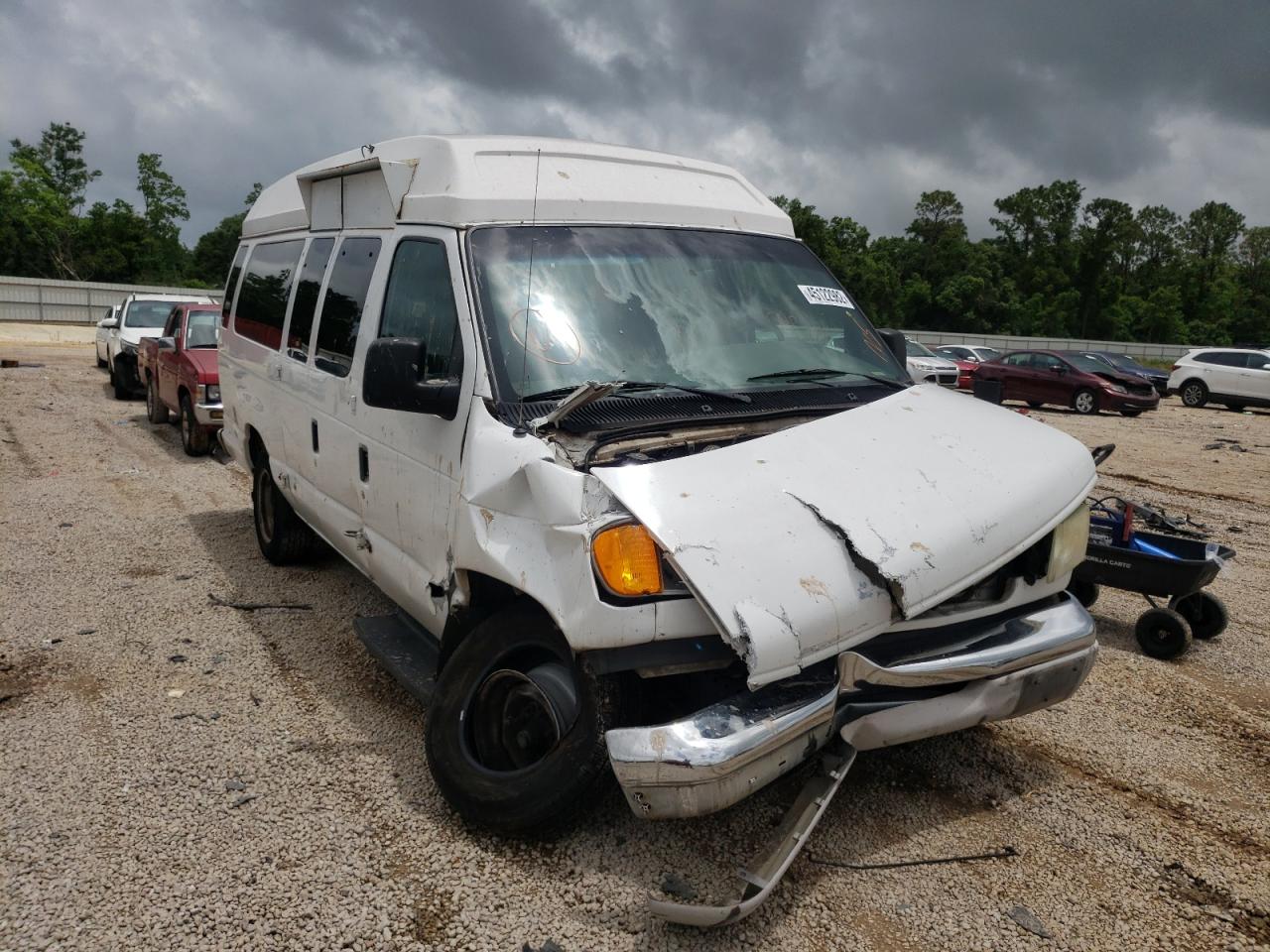 FORD ECONOLINE 2003 with VIN 1FDNS24L83HB21442 - Photo from auction