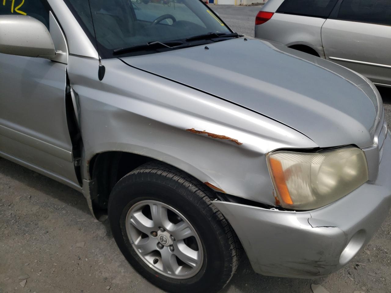 Photo 9 from auction – 2002 TOYOTA HIGHLANDER with VIN JTEGF21A320038045