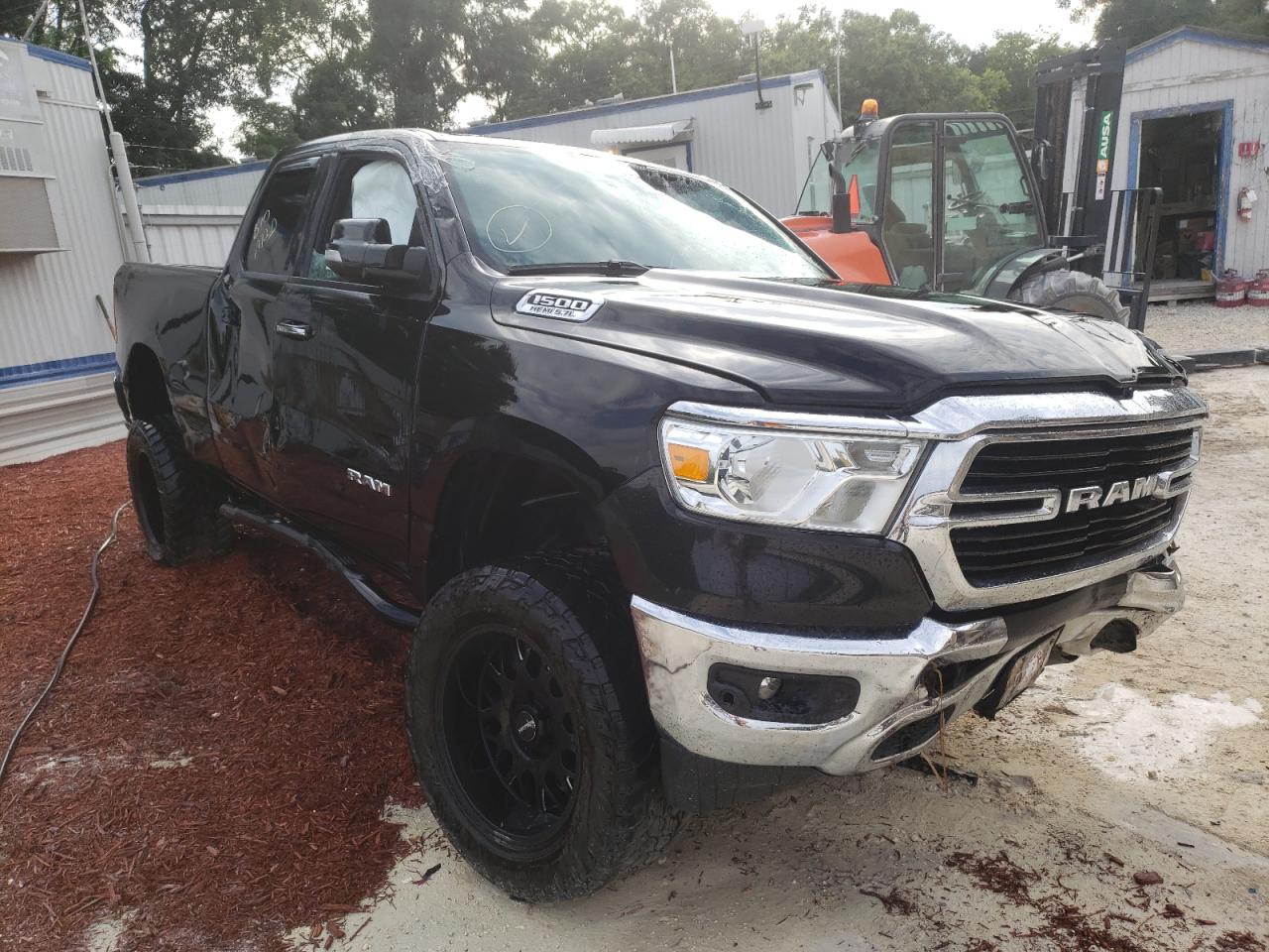 RAM 1500 BIG H 2019 with VIN 1C6SRFBT8KN761655 - Photo from auction