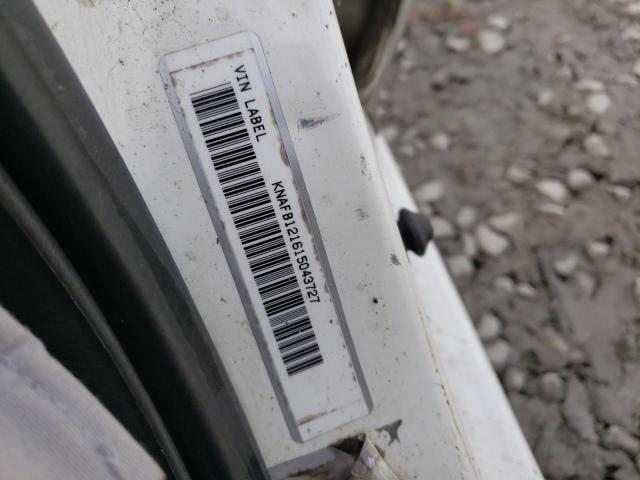 Foto 10 de la subasta – 2001 KIA SEPHIA BAS con VIN KNAFB121615043727