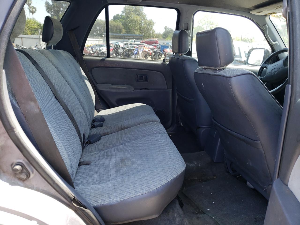 Photo 6 from auction – 1998 TOYOTA 4RUNNER with VIN JT3GM84R5W0028285