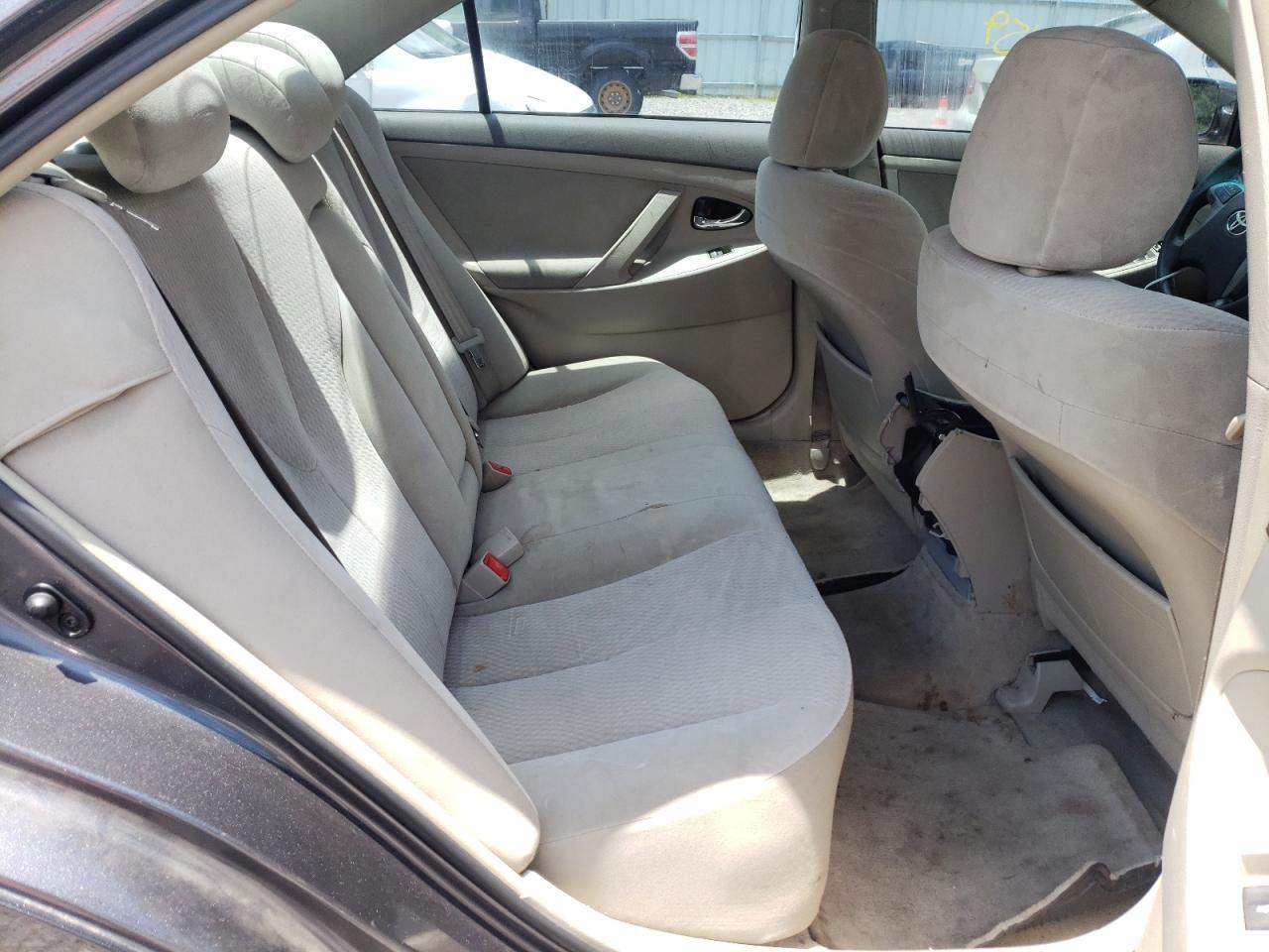 Photo 6 from auction – 2010 TOYOTA CAMRY BASE with VIN 4T1BF3EK2AU036152