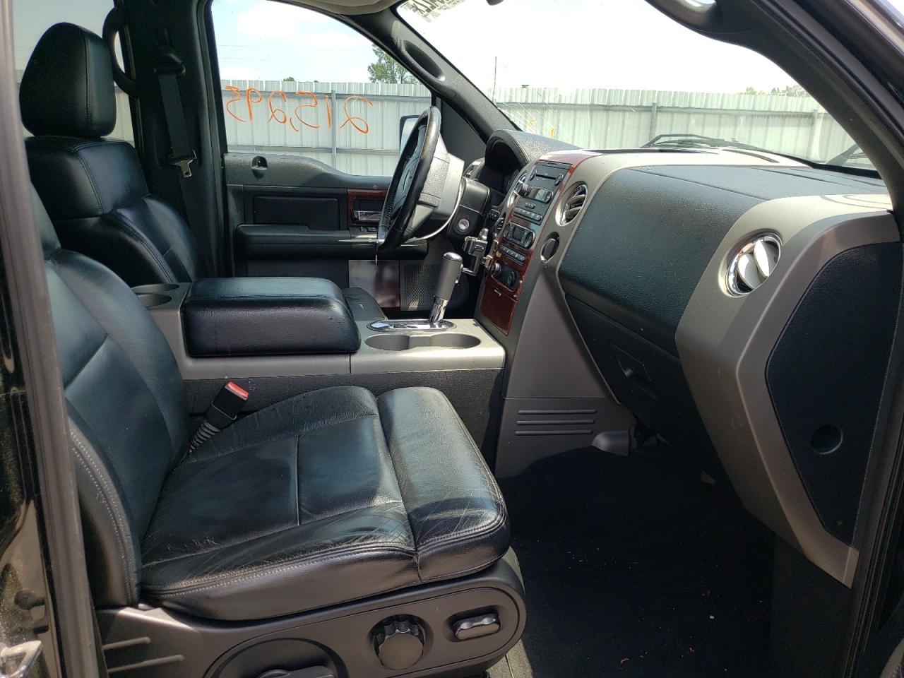 Photo 5 from auction – 2005 FORD F150 SUPER with VIN 1FTPW14535FA50811