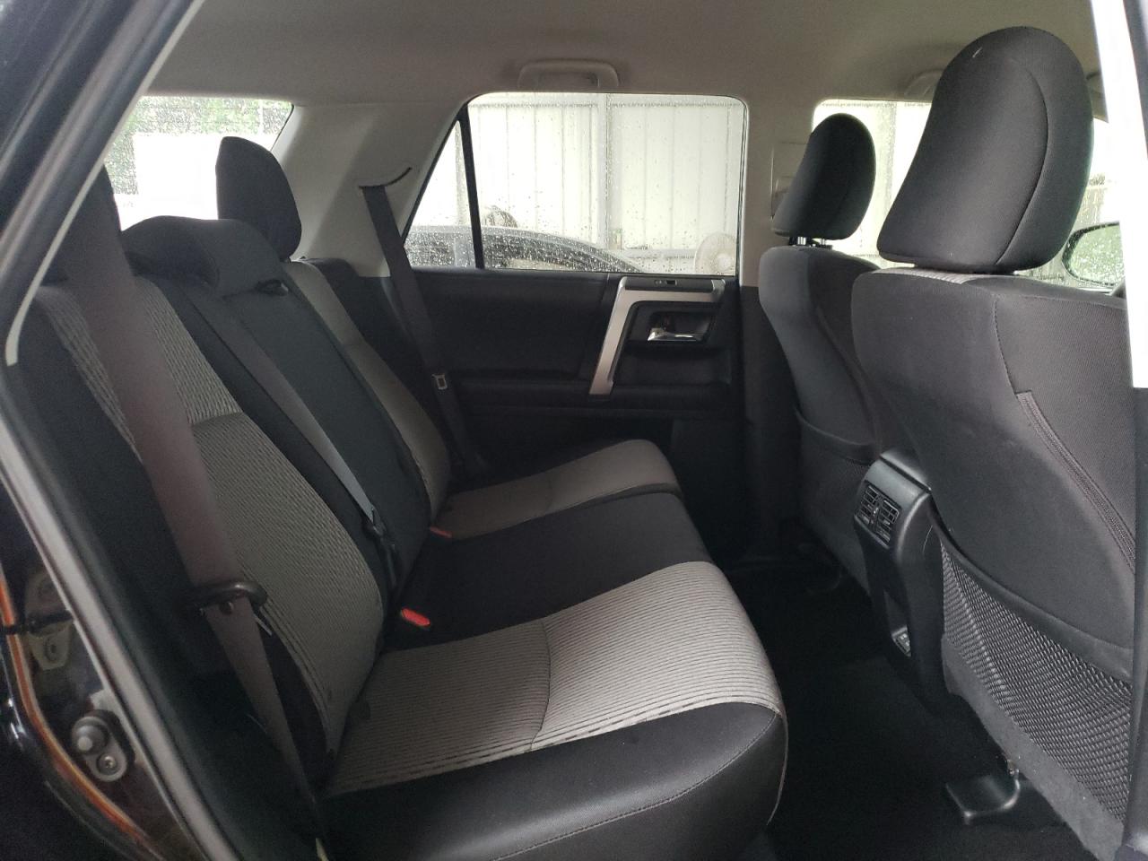 Photo 17 from auction – 2021 TOYOTA 4RUNNER SR with VIN JTEMU5JR7M5900818