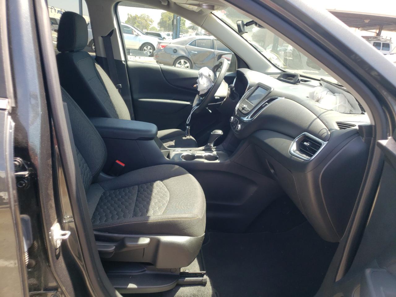 Photo 5 from auction – 2021 CHEVROLET EQUINOX LT with VIN 3GNAXUEV2ML389915