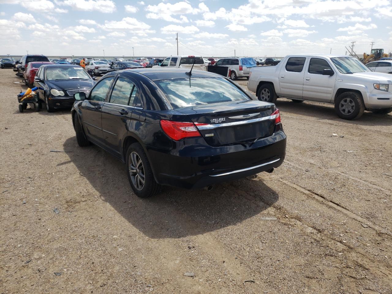 Photo 3 from auction – 2012 CHRYSLER 200 TOURIN with VIN 1C3CCBBG2CN316408